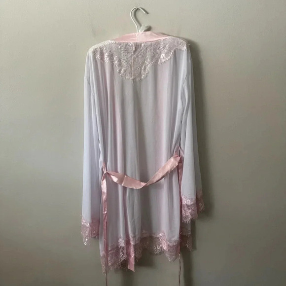 White and pink ribbon tie up robe feminine lacy - Picture 5 of 7